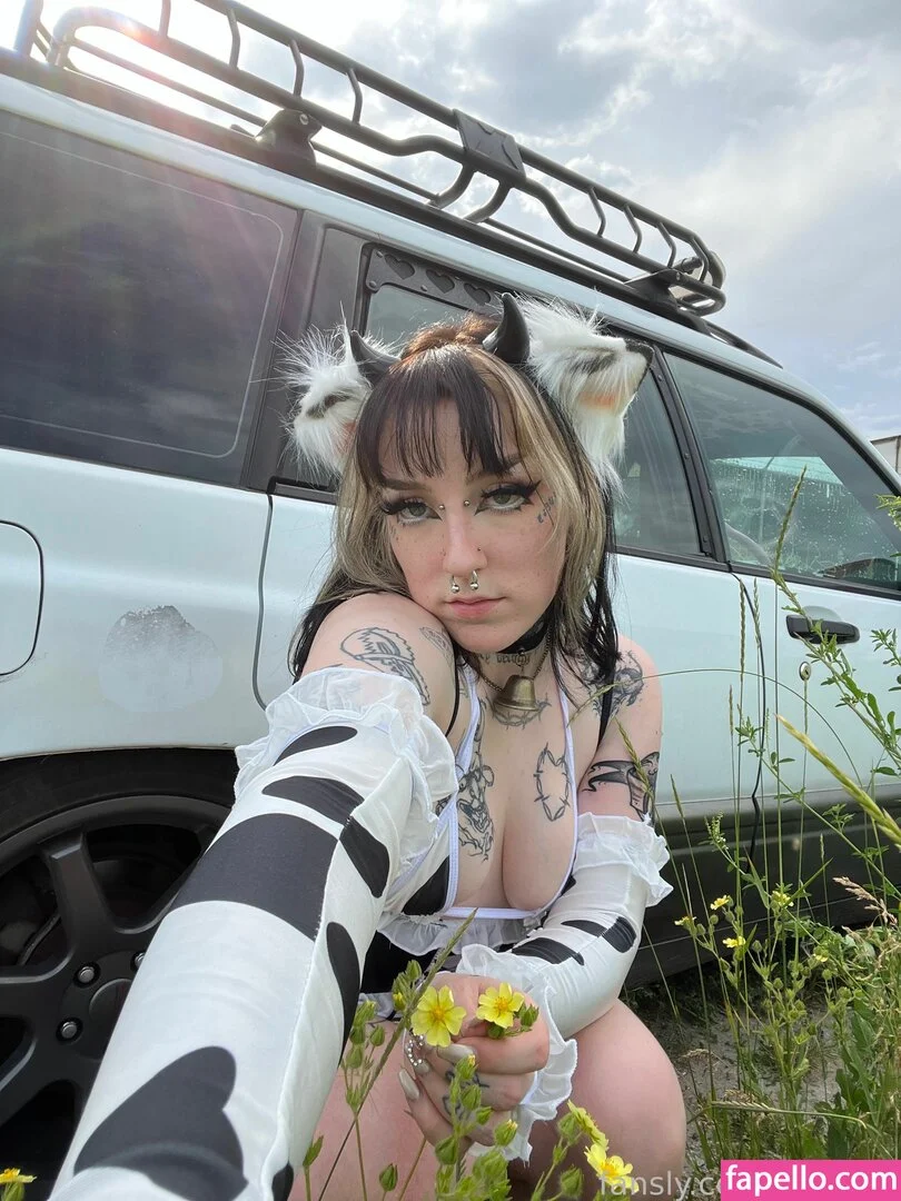 f_urbee / furbee._ / furbs0 Onlyfans Photo Gallery 