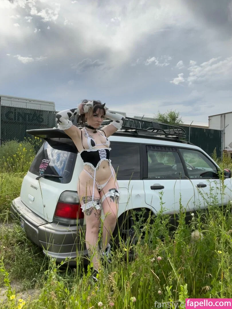 f_urbee / furbee._ / furbs0 Onlyfans Photo Gallery 