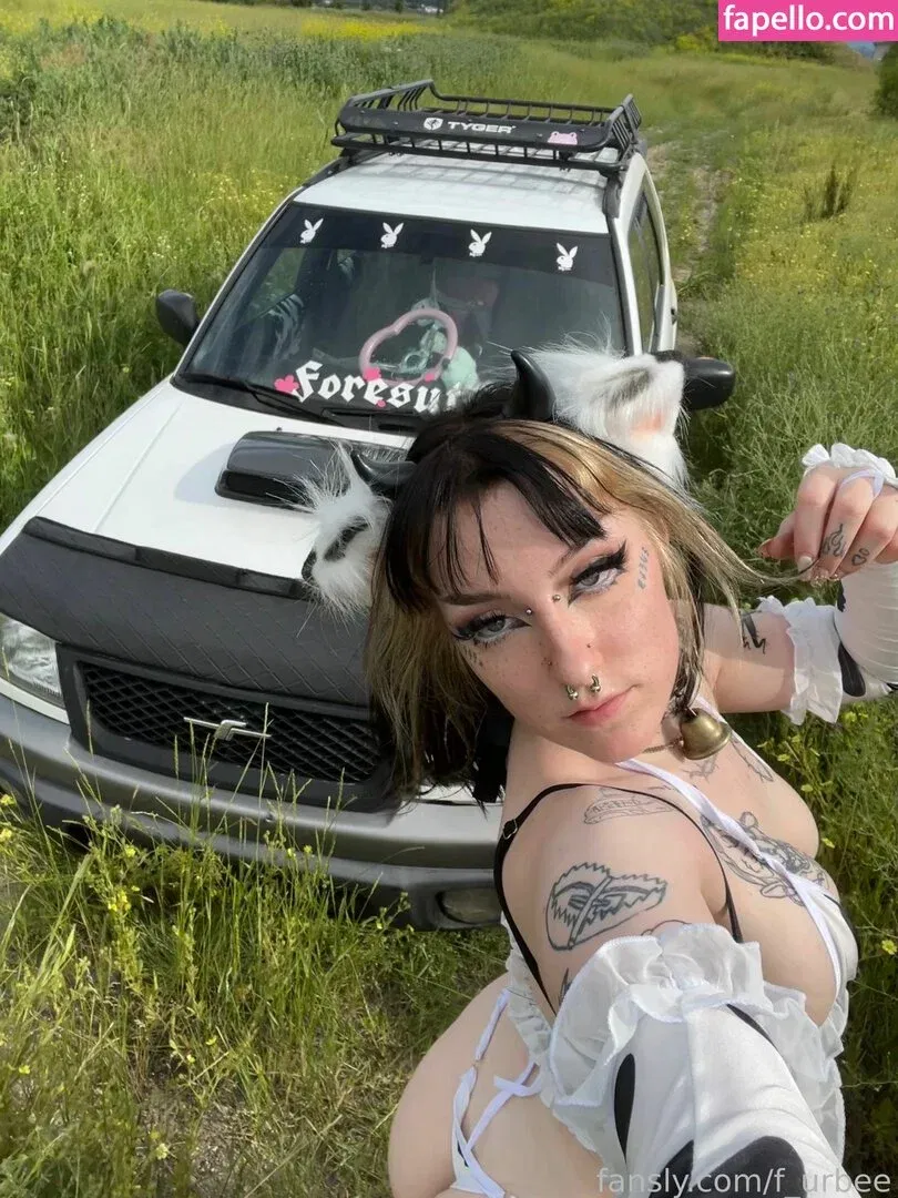 f_urbee / furbee._ / furbs0 Onlyfans Photo Gallery 