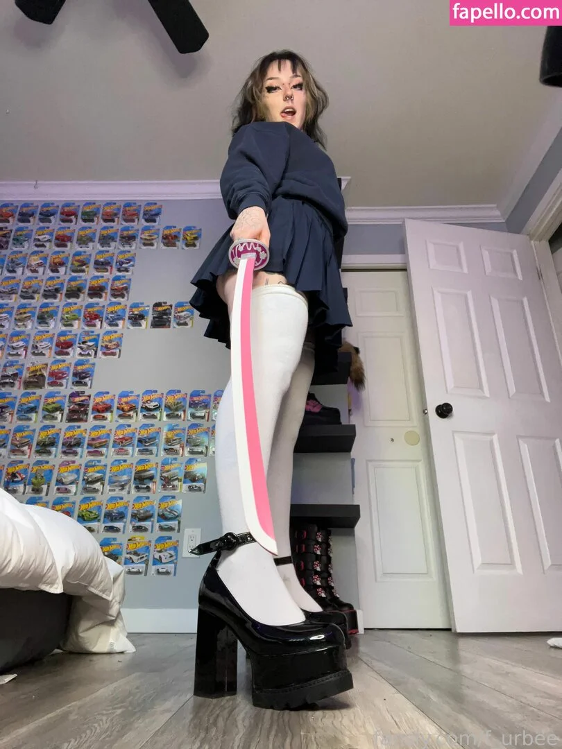 f_urbee / furbee._ / furbs0 Onlyfans Photo Gallery 