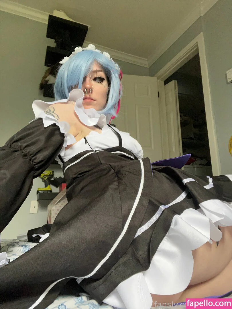 f_urbee / furbee._ / furbs0 Onlyfans Photo Gallery 