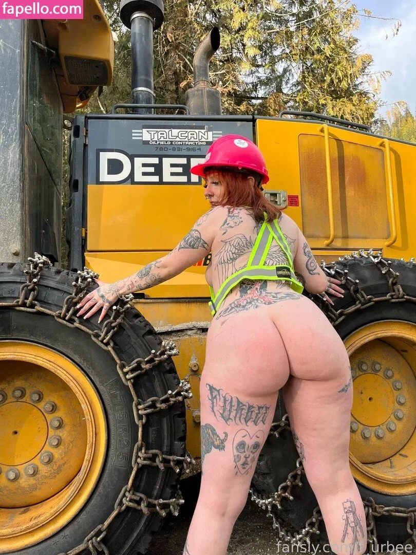 f_urbee / furbee._ / furbs0 Onlyfans Photo Gallery 