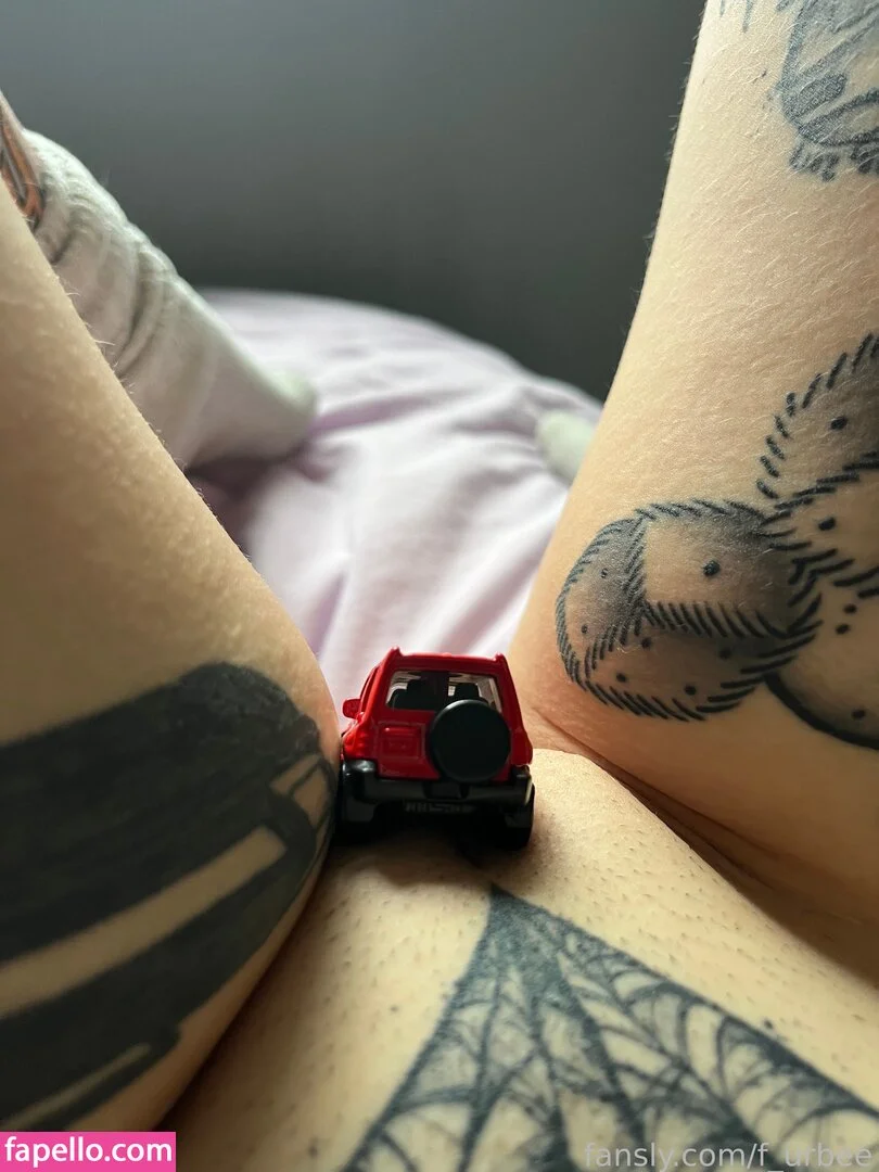 f_urbee / furbee._ / furbs0 Onlyfans Photo Gallery 