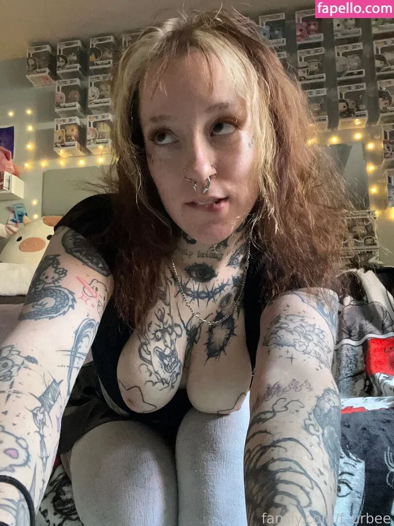 f_urbee / furbee._ / furbs0 Onlyfans Photo Gallery 