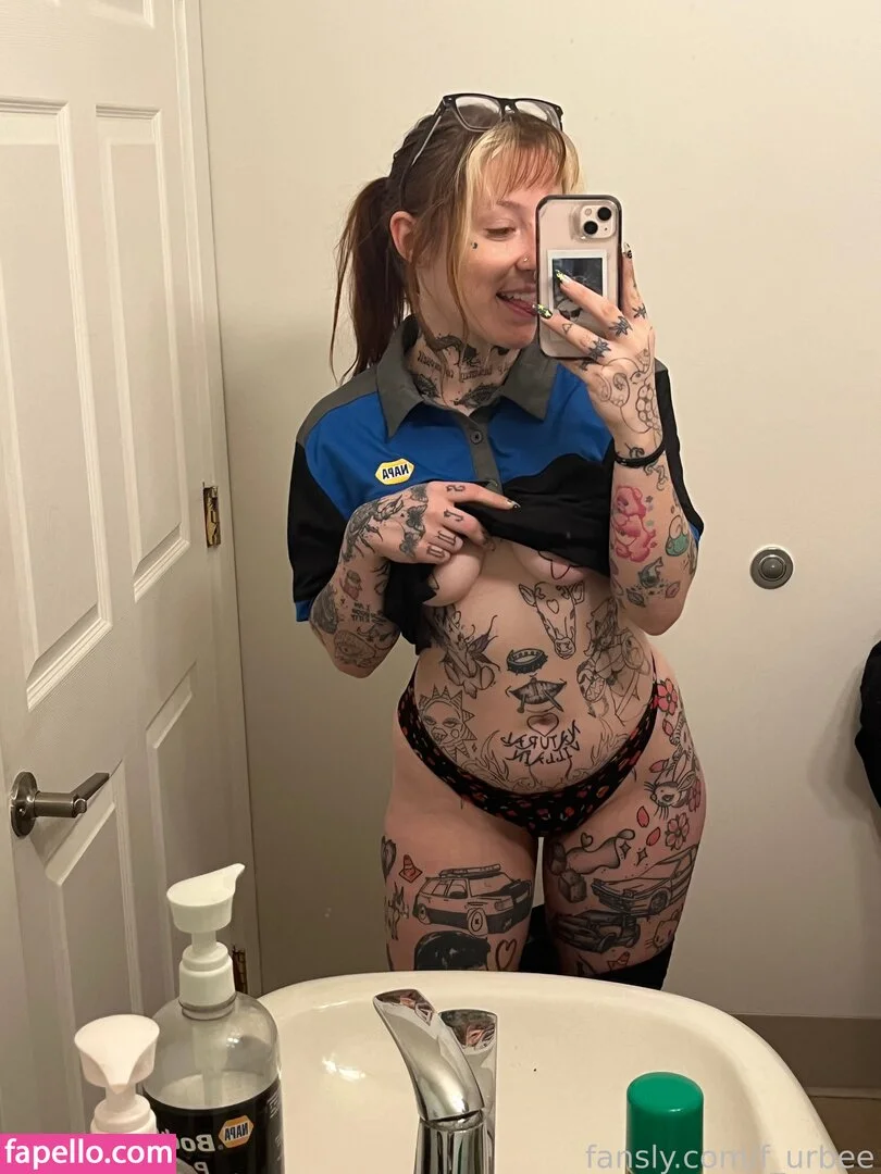 f_urbee / furbee._ / furbs0 Onlyfans Photo Gallery 