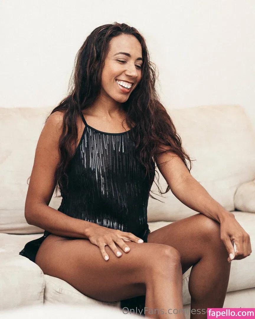 essencesoles / essencesolesart Onlyfans Photo Gallery 