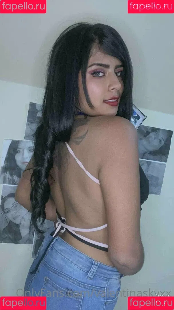 valentinaskyxx / valentinaxxks Onlyfans Photo Gallery 
