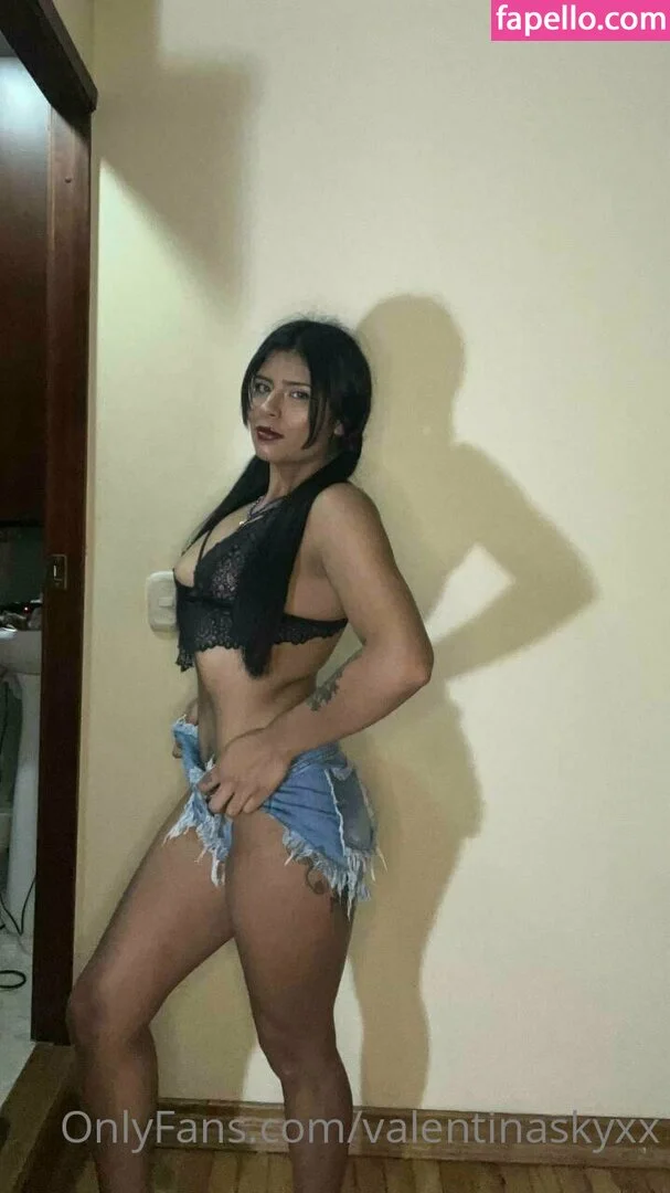 valentinaskyxx / valentinaxxks Onlyfans Photo Gallery 