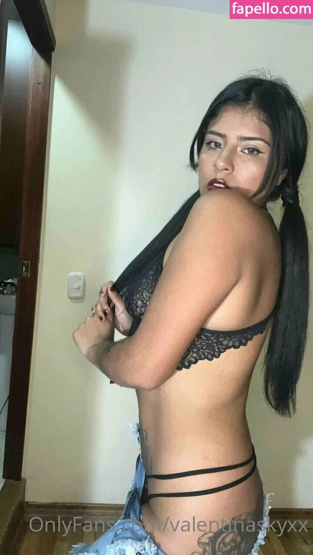 valentinaskyxx / valentinaxxks Onlyfans Photo Gallery 