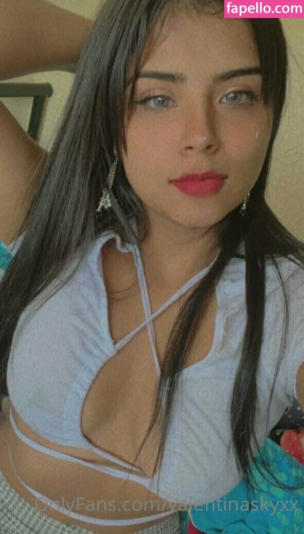 valentinaskyxx / valentinaxxks Onlyfans Photo Gallery 