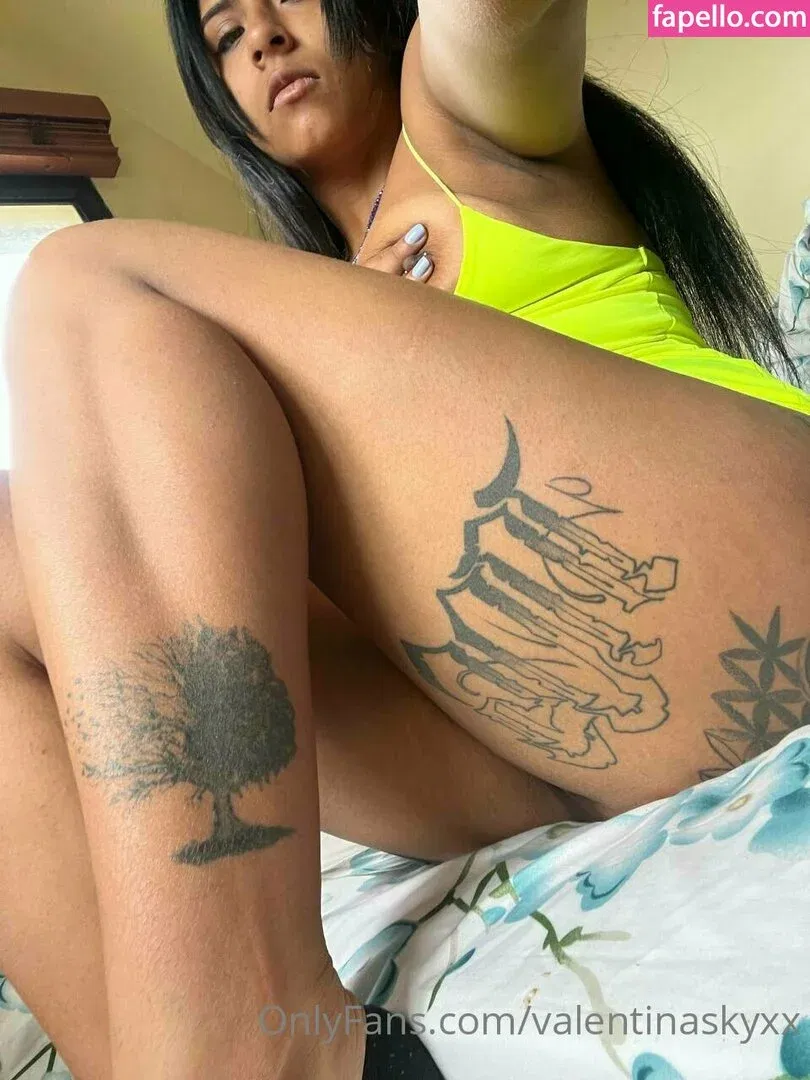 valentinaskyxx / valentinaxxks Onlyfans Photo Gallery 