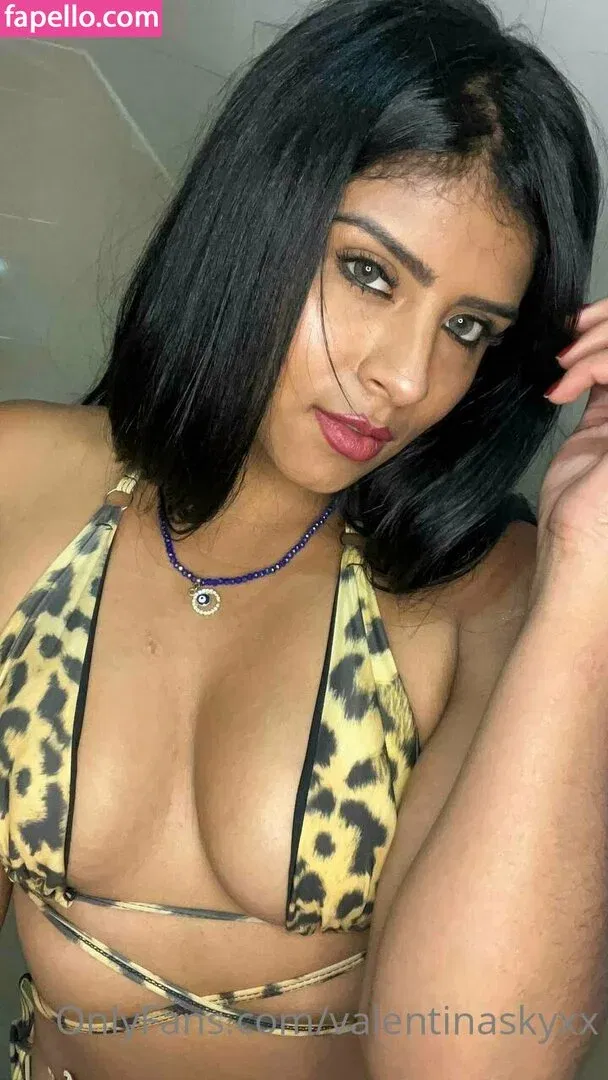 valentinaskyxx / valentinaxxks Onlyfans Photo Gallery 