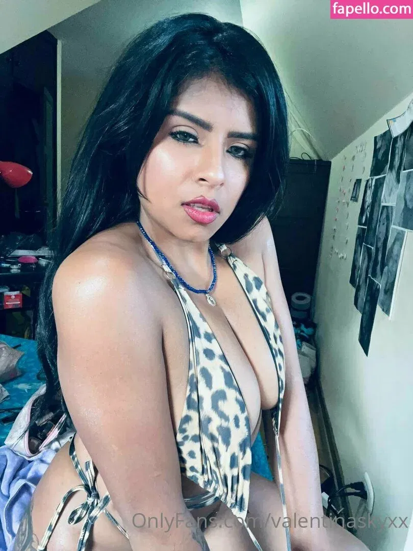 valentinaskyxx / valentinaxxks Onlyfans Photo Gallery 