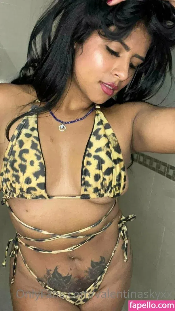 valentinaskyxx / valentinaxxks Onlyfans Photo Gallery 