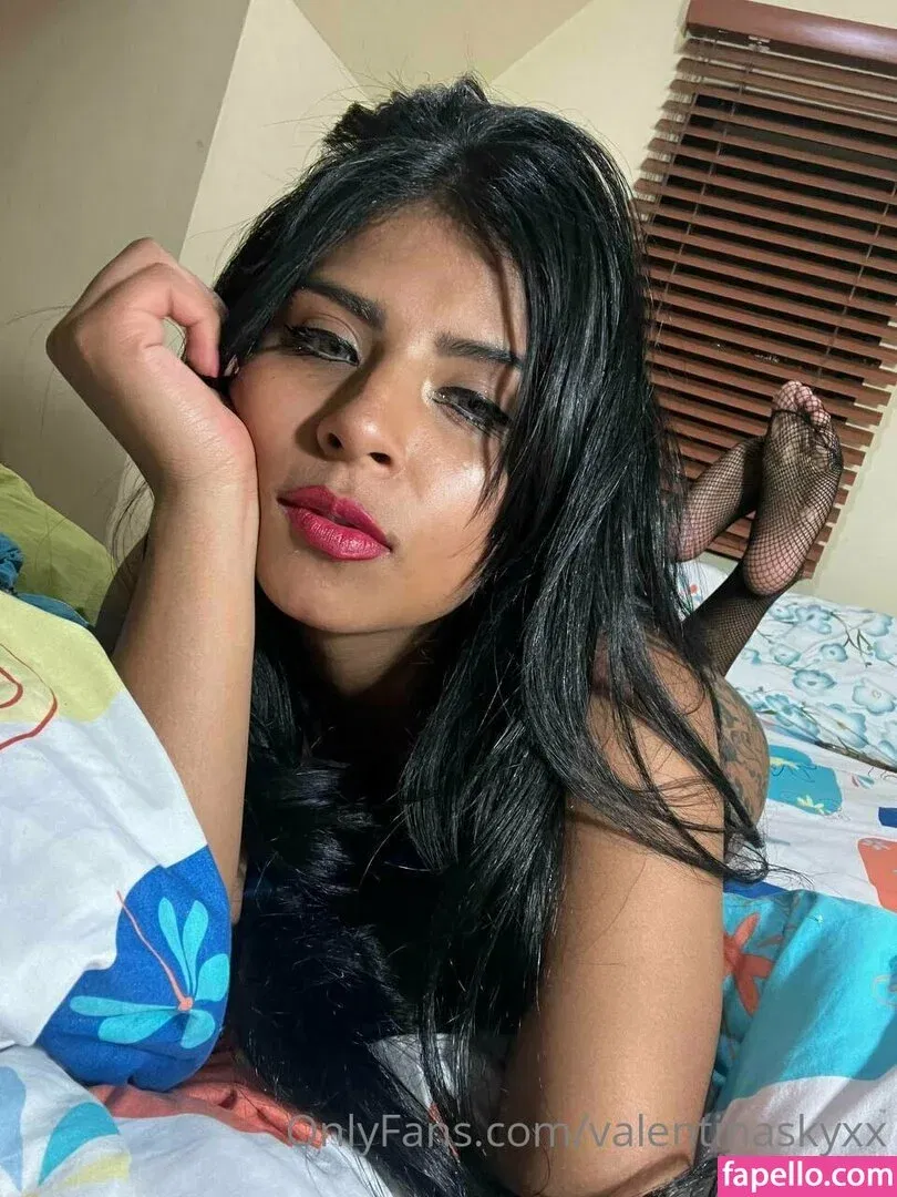 valentinaskyxx / valentinaxxks Onlyfans Photo Gallery 