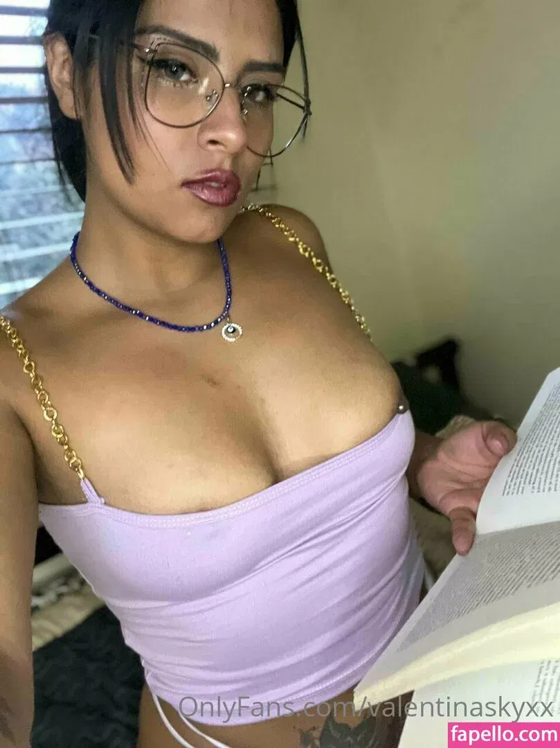 valentinaskyxx / valentinaxxks Onlyfans Photo Gallery 