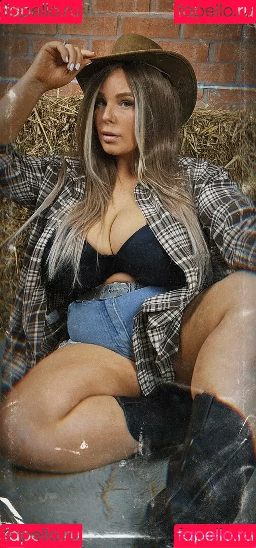 jiggly_jugs_xx / jiggly_jugsxx Onlyfans Photo Gallery 