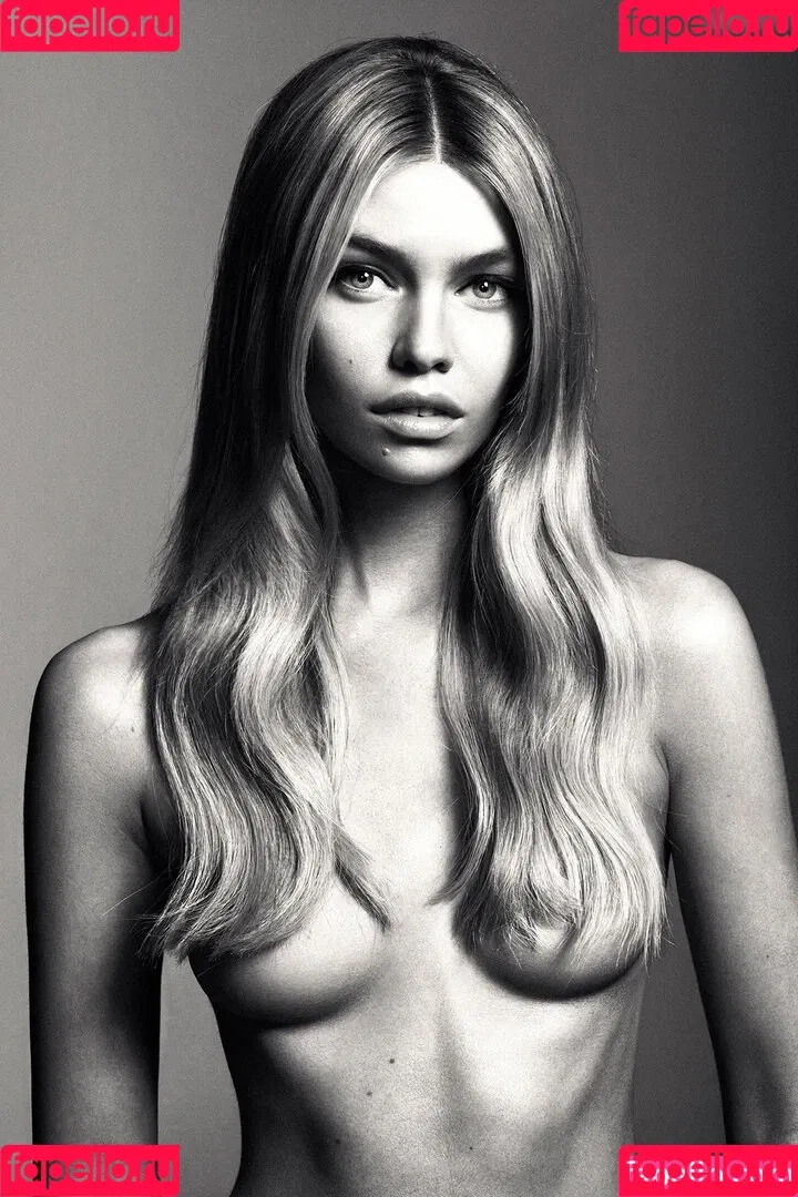 Stella Maxwell / stellamaxwell Onlyfans Photo Gallery 