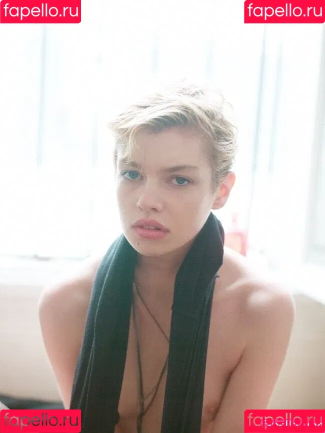 Stella Maxwell / stellamaxwell Onlyfans Photo Gallery 