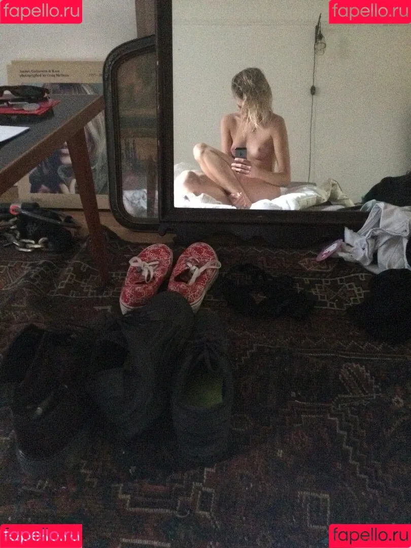 Stella Maxwell / stellamaxwell Onlyfans Photo Gallery 