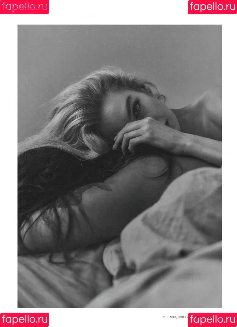 Stella Maxwell / stellamaxwell Onlyfans Photo Gallery 