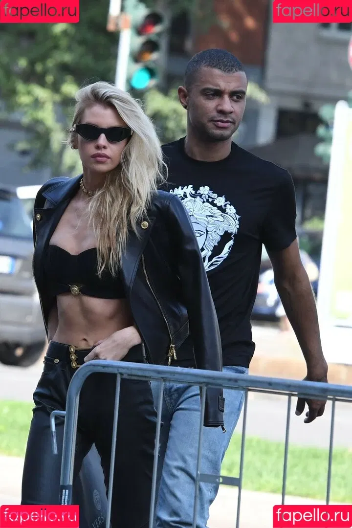 Stella Maxwell / stellamaxwell Onlyfans Photo Gallery 