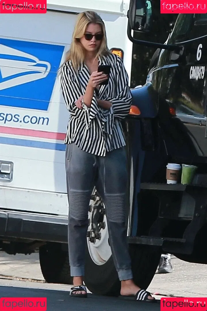 Stella Maxwell / stellamaxwell Onlyfans Photo Gallery 