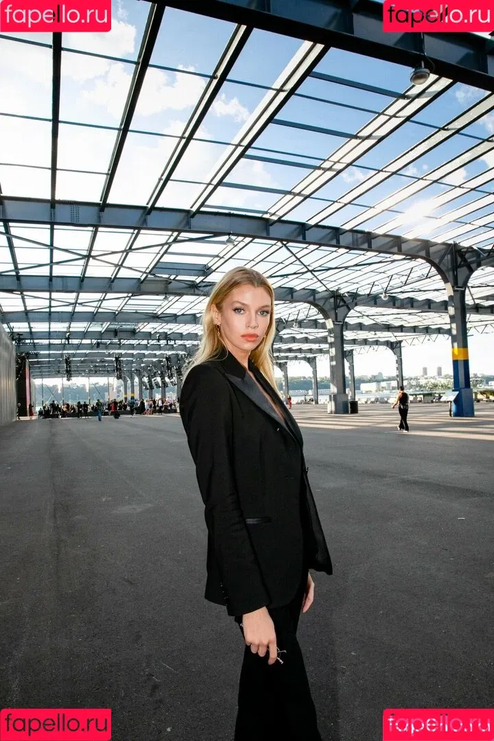 Stella Maxwell / stellamaxwell Onlyfans Photo Gallery 