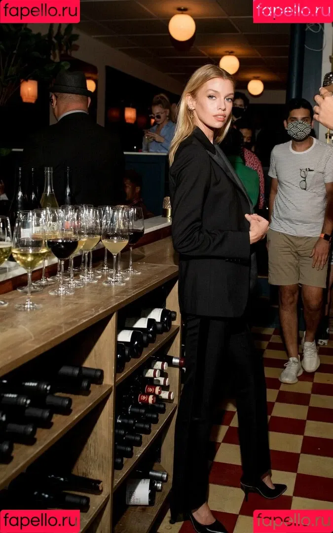 Stella Maxwell / stellamaxwell Onlyfans Photo Gallery 