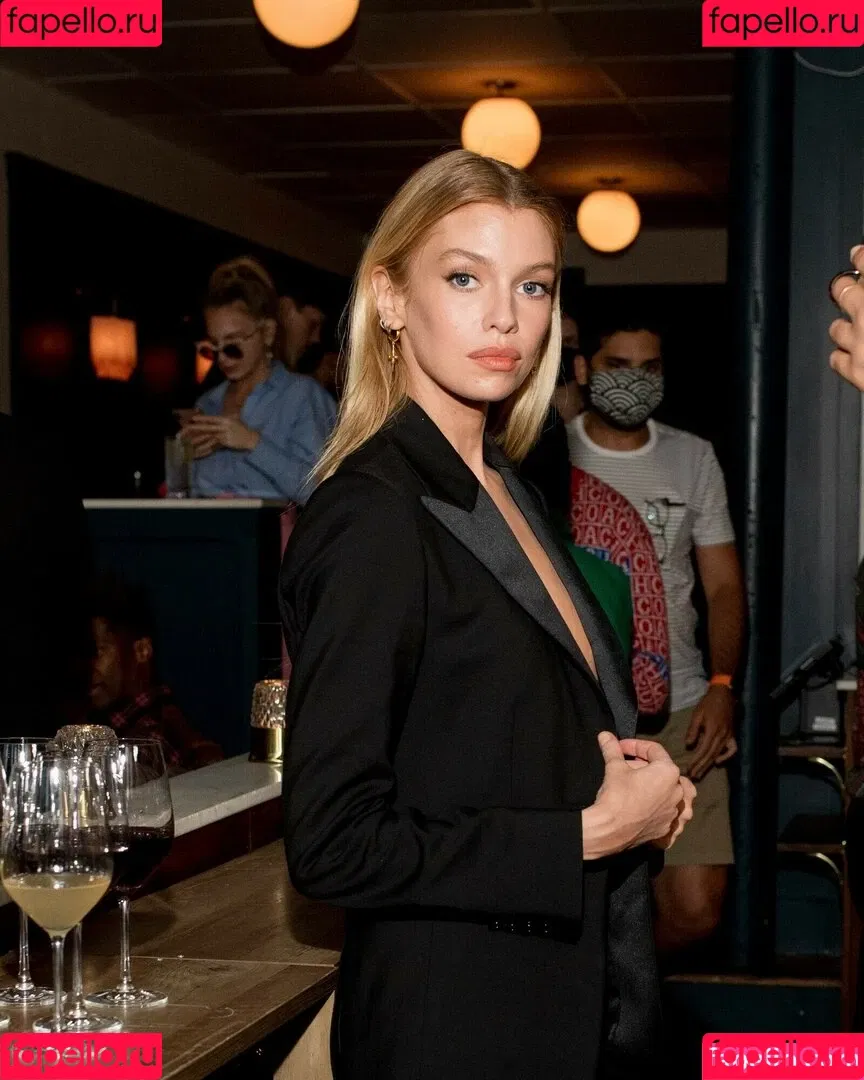 Stella Maxwell / stellamaxwell Onlyfans Photo Gallery 