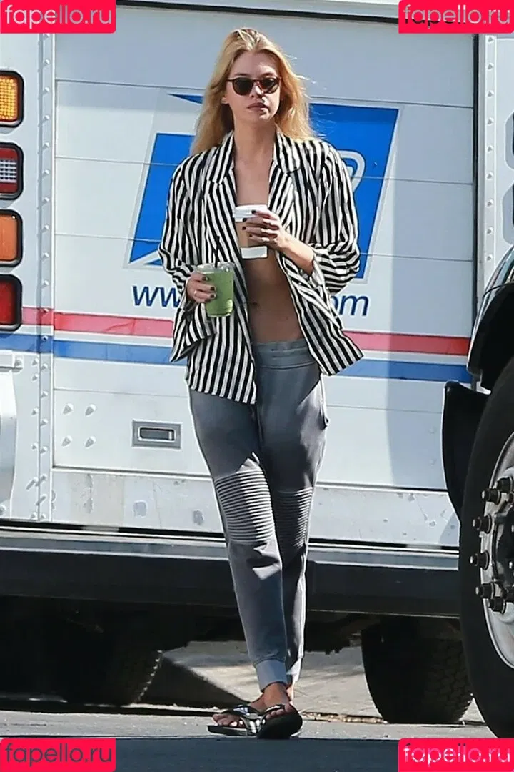 Stella Maxwell / stellamaxwell Onlyfans Photo Gallery 
