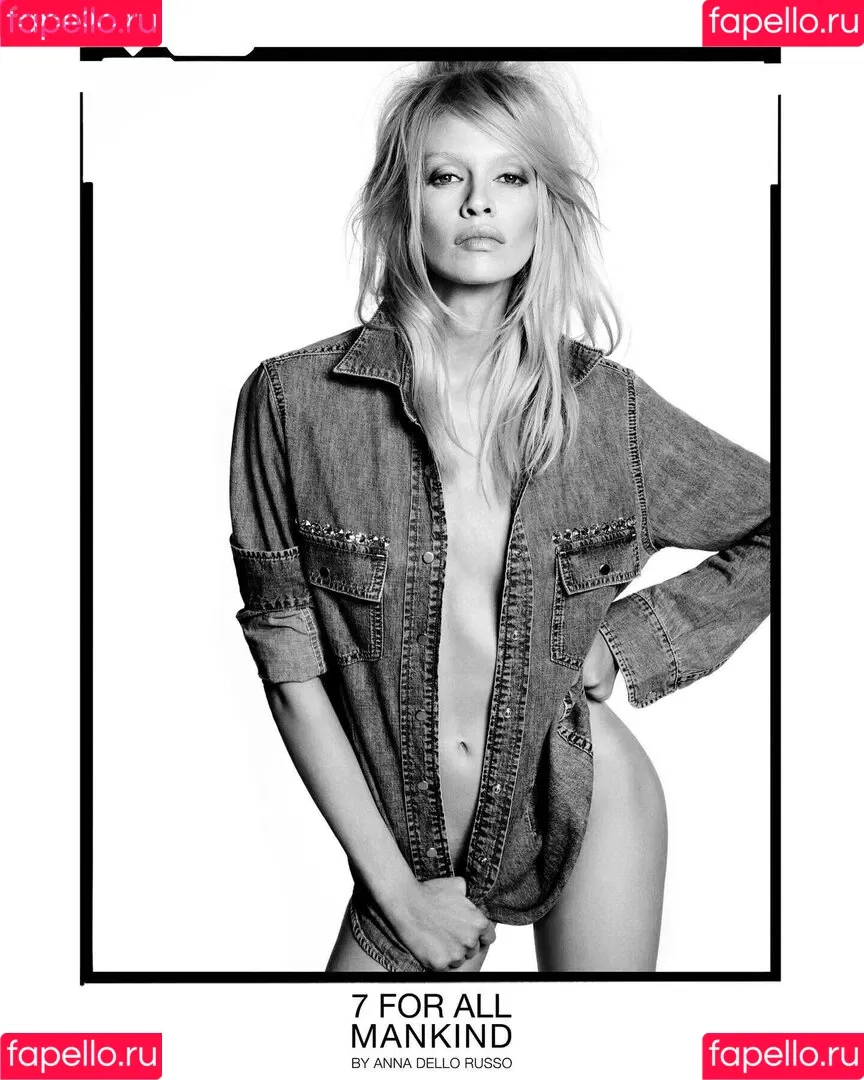 Stella Maxwell / stellamaxwell Onlyfans Photo Gallery 