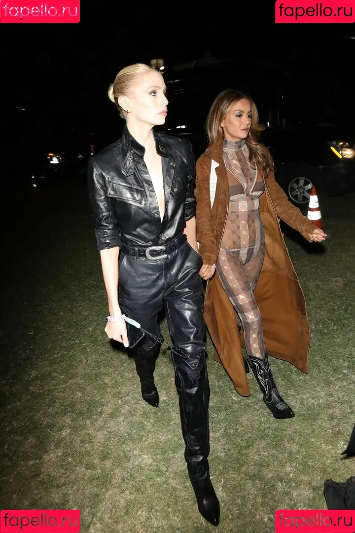 Stella Maxwell / stellamaxwell Onlyfans Photo Gallery 