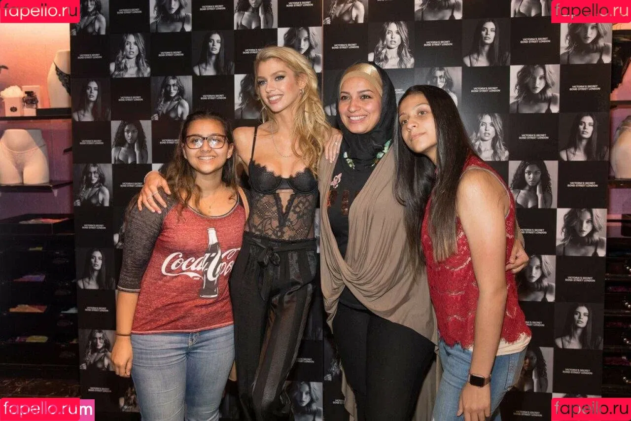Stella Maxwell / stellamaxwell Onlyfans Photo Gallery 
