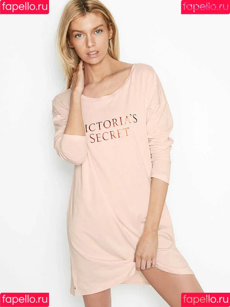 Stella Maxwell / stellamaxwell Onlyfans Photo Gallery 