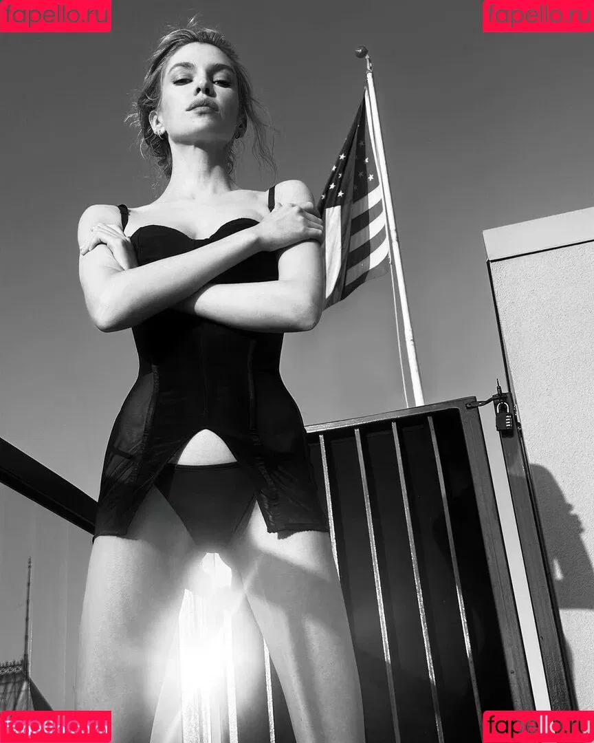Stella Maxwell / stellamaxwell Onlyfans Photo Gallery 