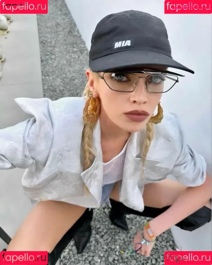 Stella Maxwell / stellamaxwell Onlyfans Photo Gallery 