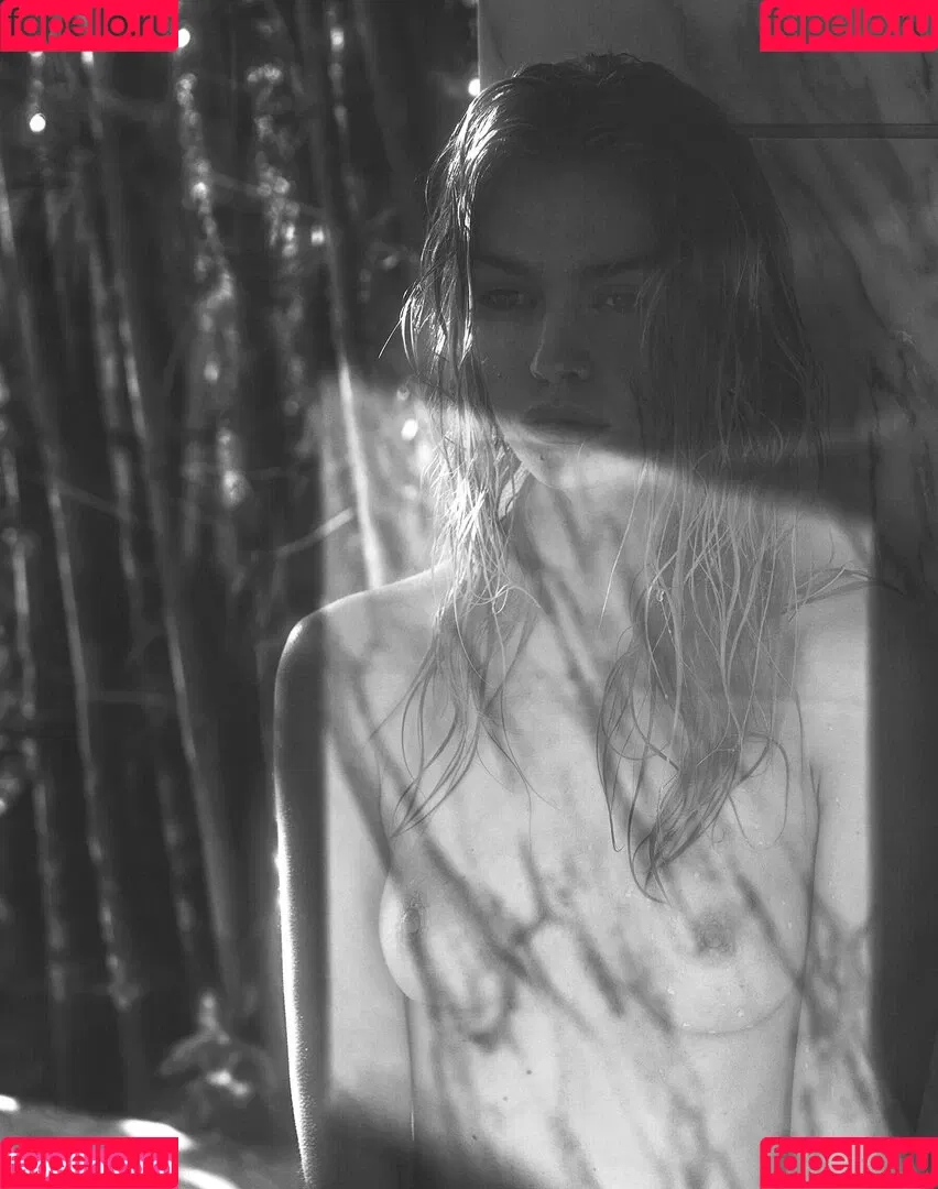 Stella Maxwell / stellamaxwell Onlyfans Photo Gallery 