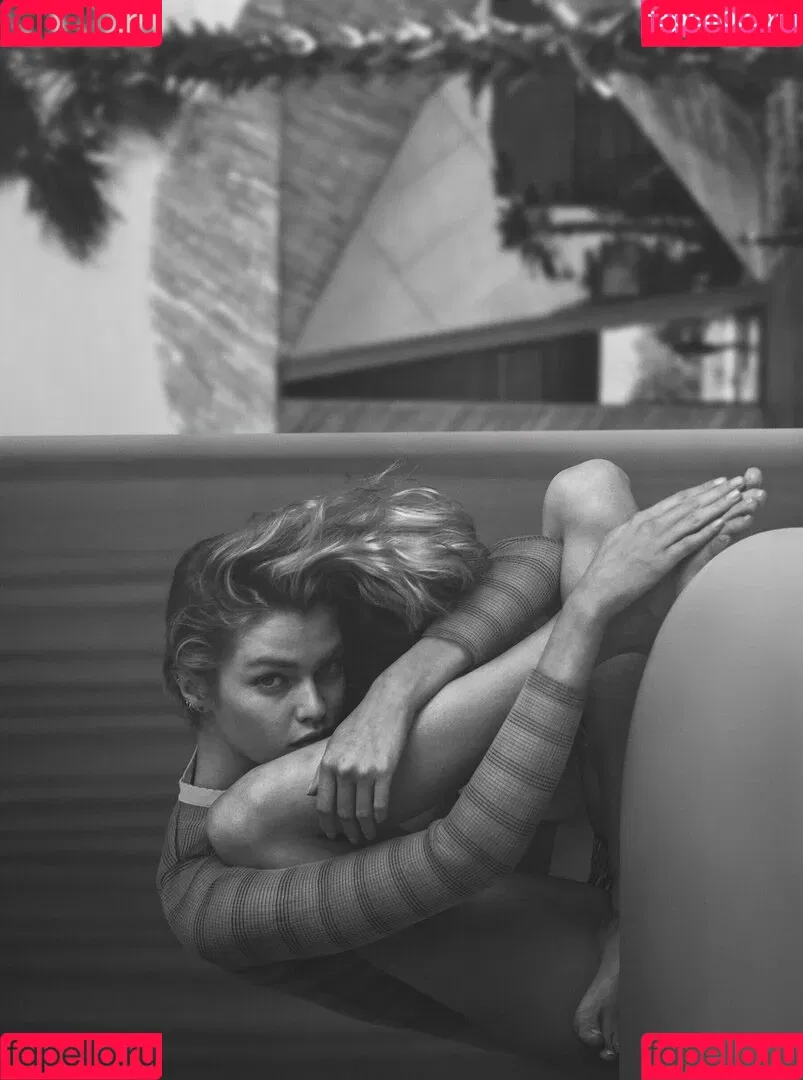 Stella Maxwell / stellamaxwell Onlyfans Photo Gallery 