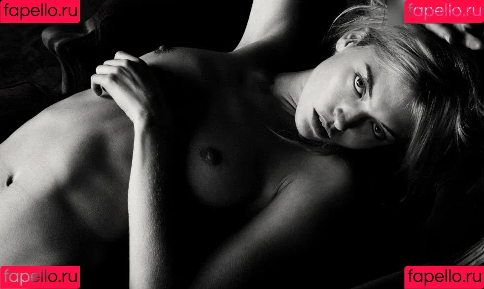 Stella Maxwell / stellamaxwell Onlyfans Photo Gallery 