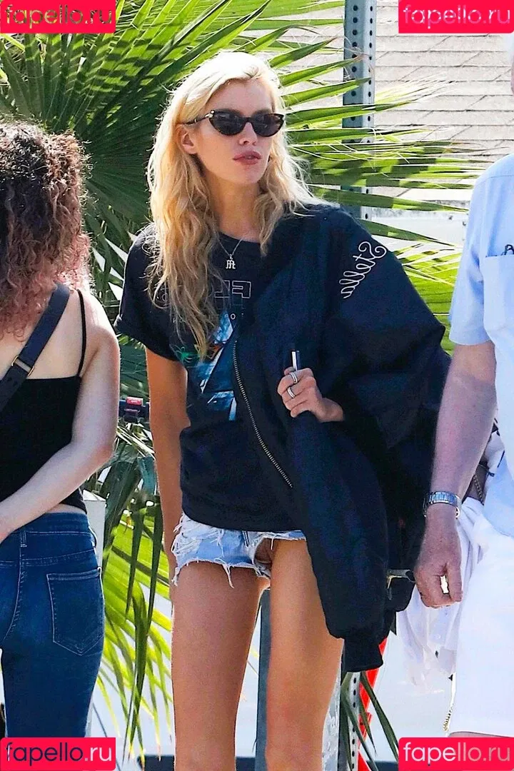 Stella Maxwell / stellamaxwell Onlyfans Photo Gallery 