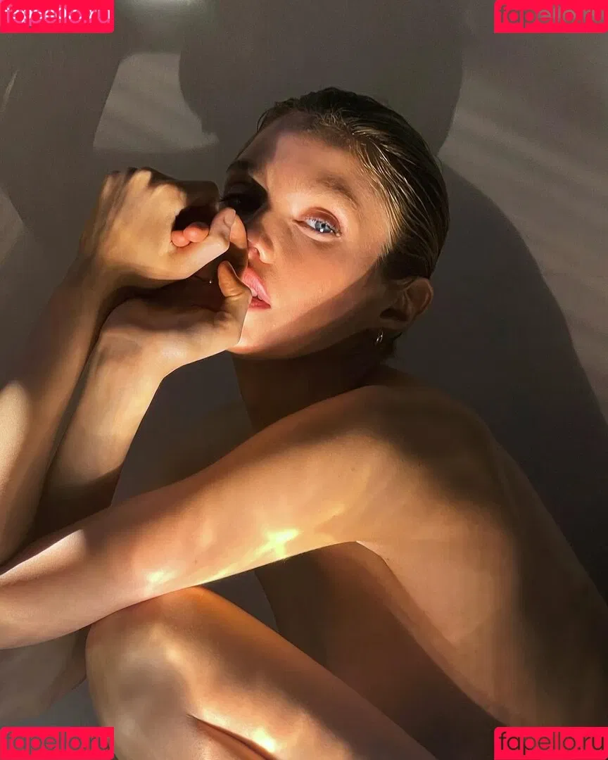 Stella Maxwell / stellamaxwell Onlyfans Photo Gallery 