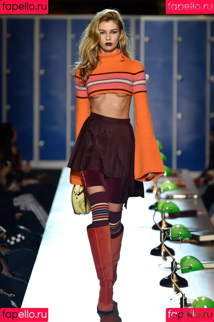 Stella Maxwell / stellamaxwell Onlyfans Photo Gallery 