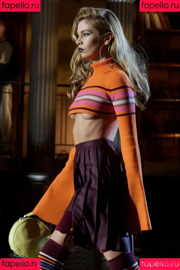 Stella Maxwell / stellamaxwell Onlyfans Photo Gallery 