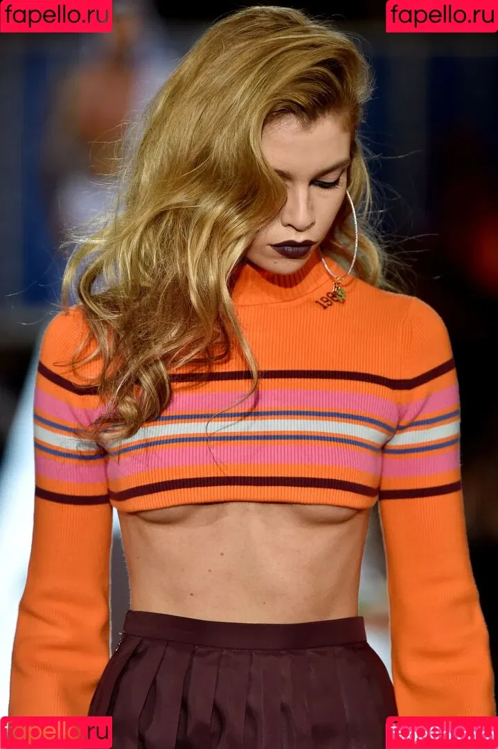 Stella Maxwell / stellamaxwell Onlyfans Photo Gallery 