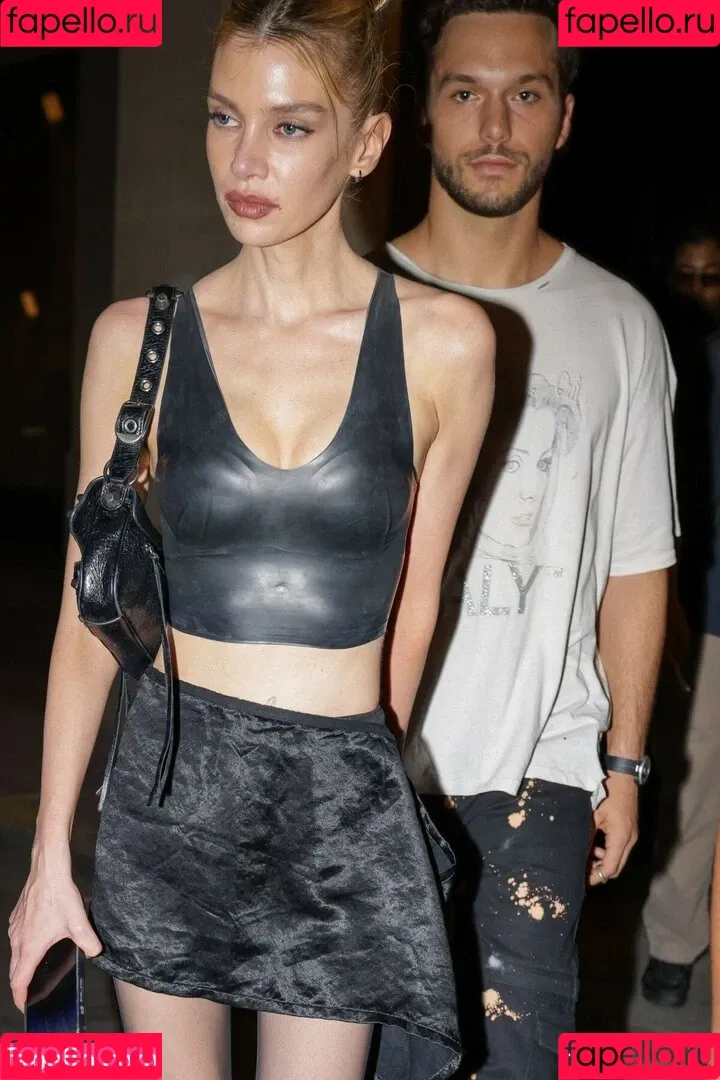 Stella Maxwell / stellamaxwell Onlyfans Photo Gallery 
