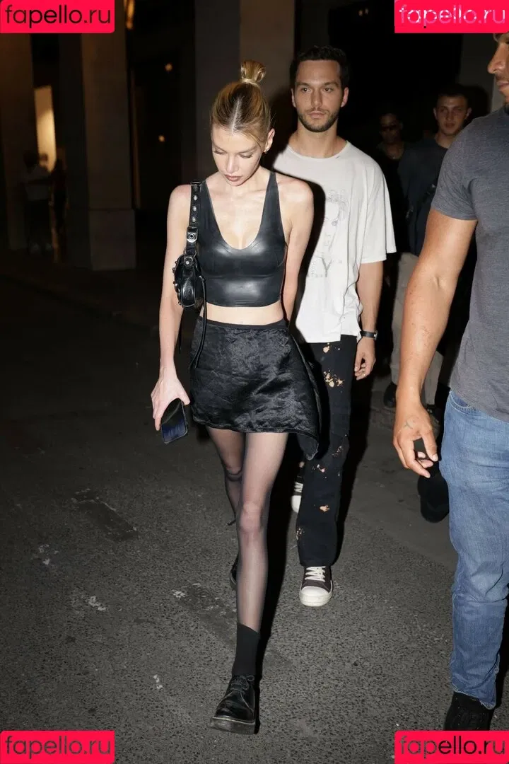Stella Maxwell / stellamaxwell Onlyfans Photo Gallery 