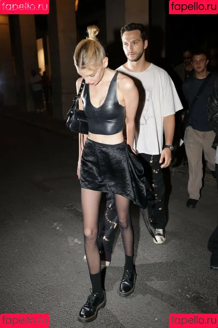 Stella Maxwell / stellamaxwell Onlyfans Photo Gallery 