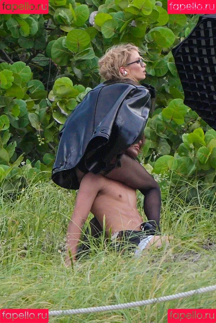 Stella Maxwell / stellamaxwell Onlyfans Photo Gallery 