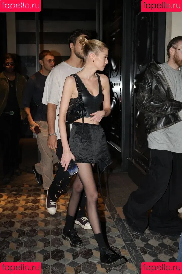 Stella Maxwell / stellamaxwell Onlyfans Photo Gallery 